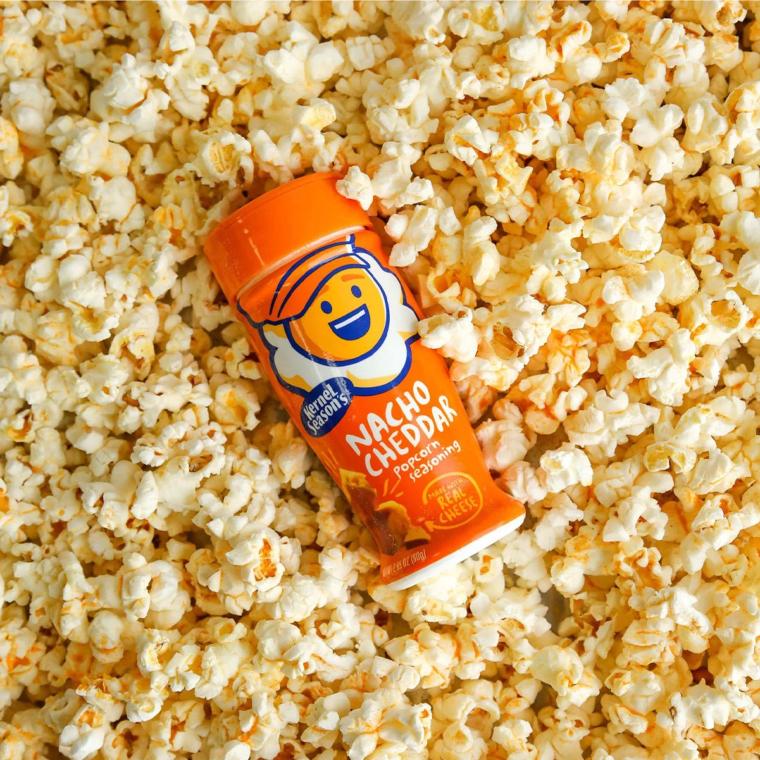 Un d�licieux go�t de cheddar nacho pour votre bol de popcorn avec Kernel Season's sur Jason's Pantry